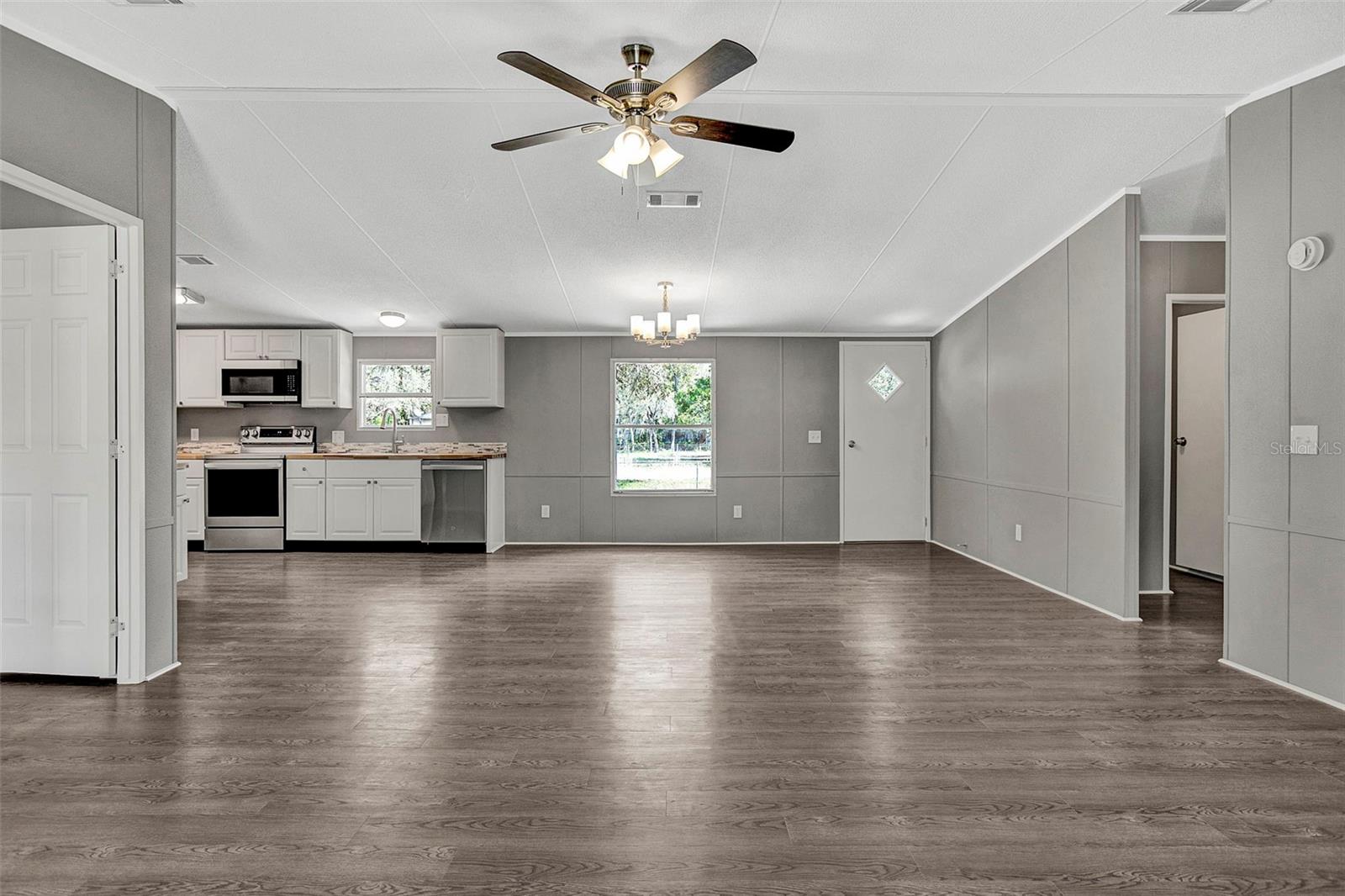 103 ALBANY CT, SATSUMA, FL, 32189