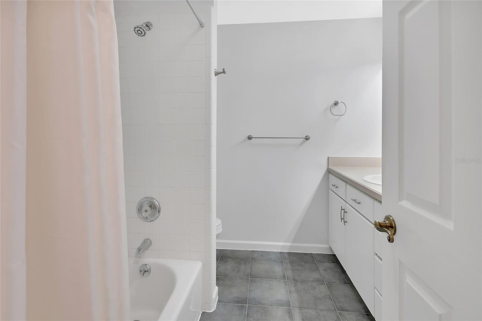 2053 BOND RD, DELAND, FL, 32720