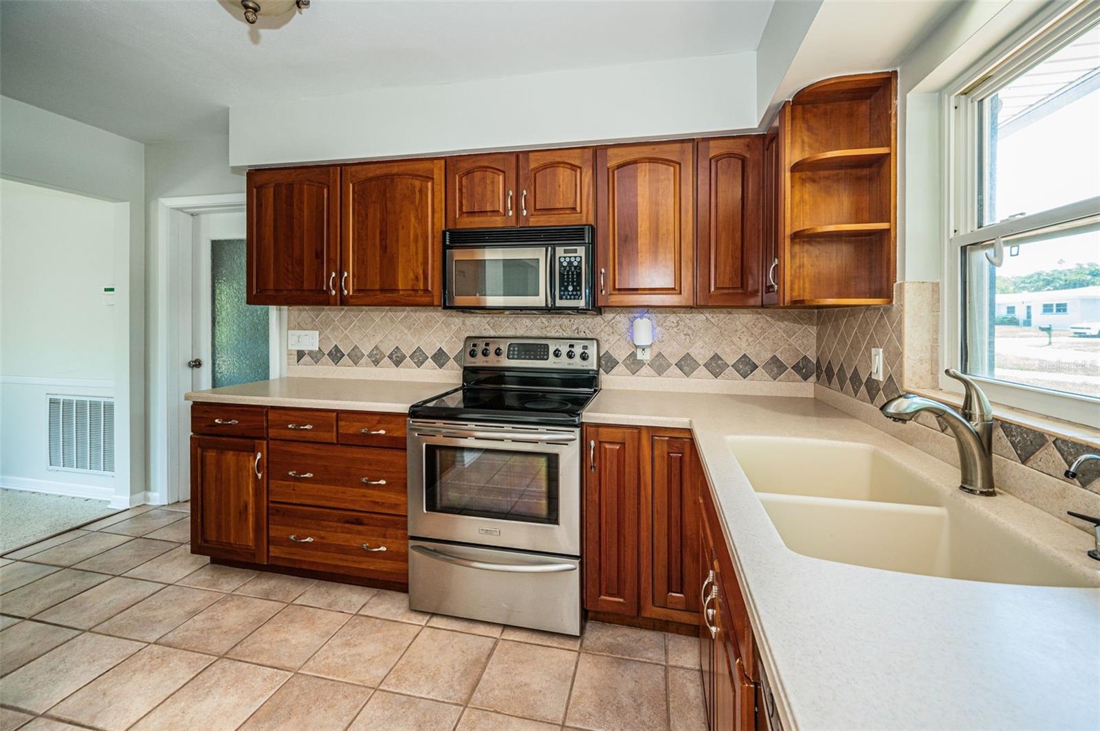 1622 ELIZABETH LN, CLEARWATER, FL, 33755