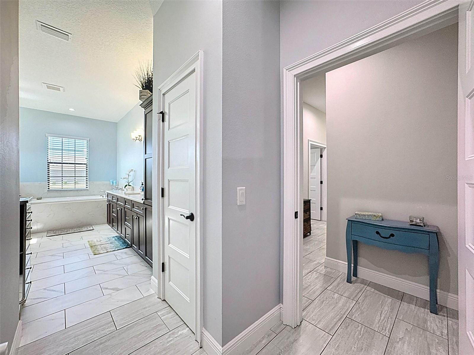 9237 PALM BEACH DR, WEEKI WACHEE, FL, 34613