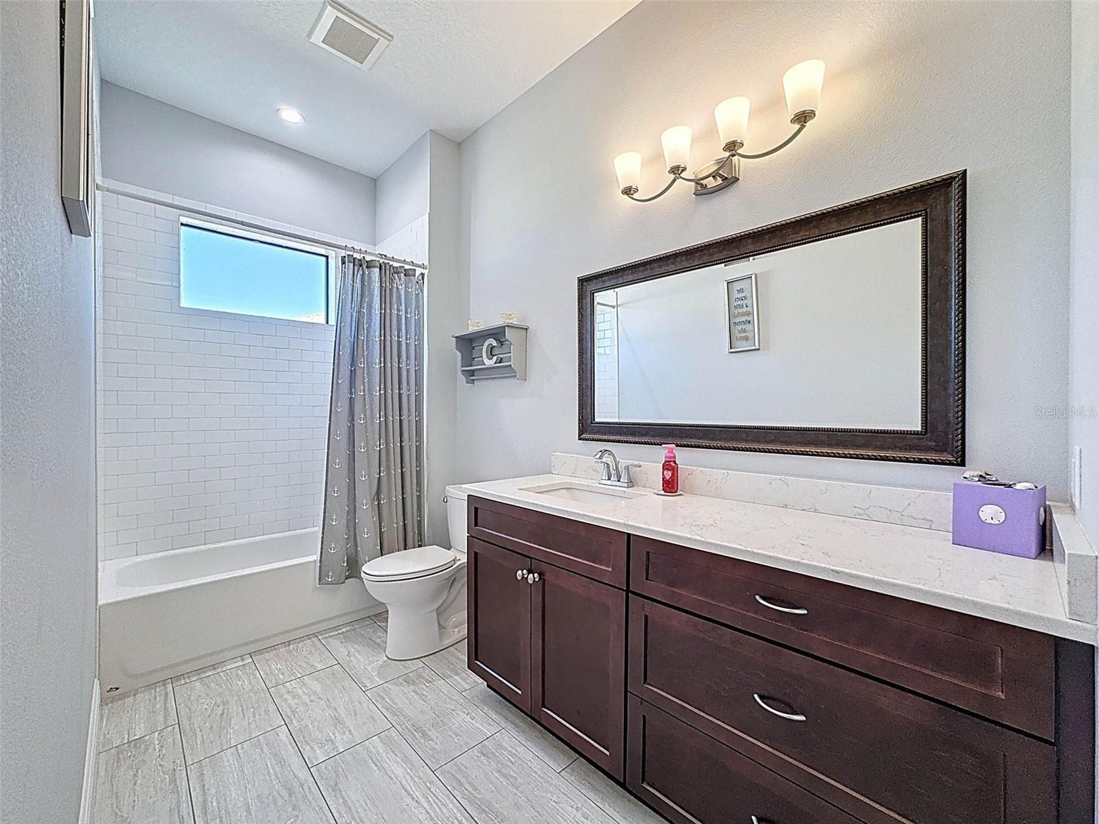 9237 PALM BEACH DR, WEEKI WACHEE, FL, 34613