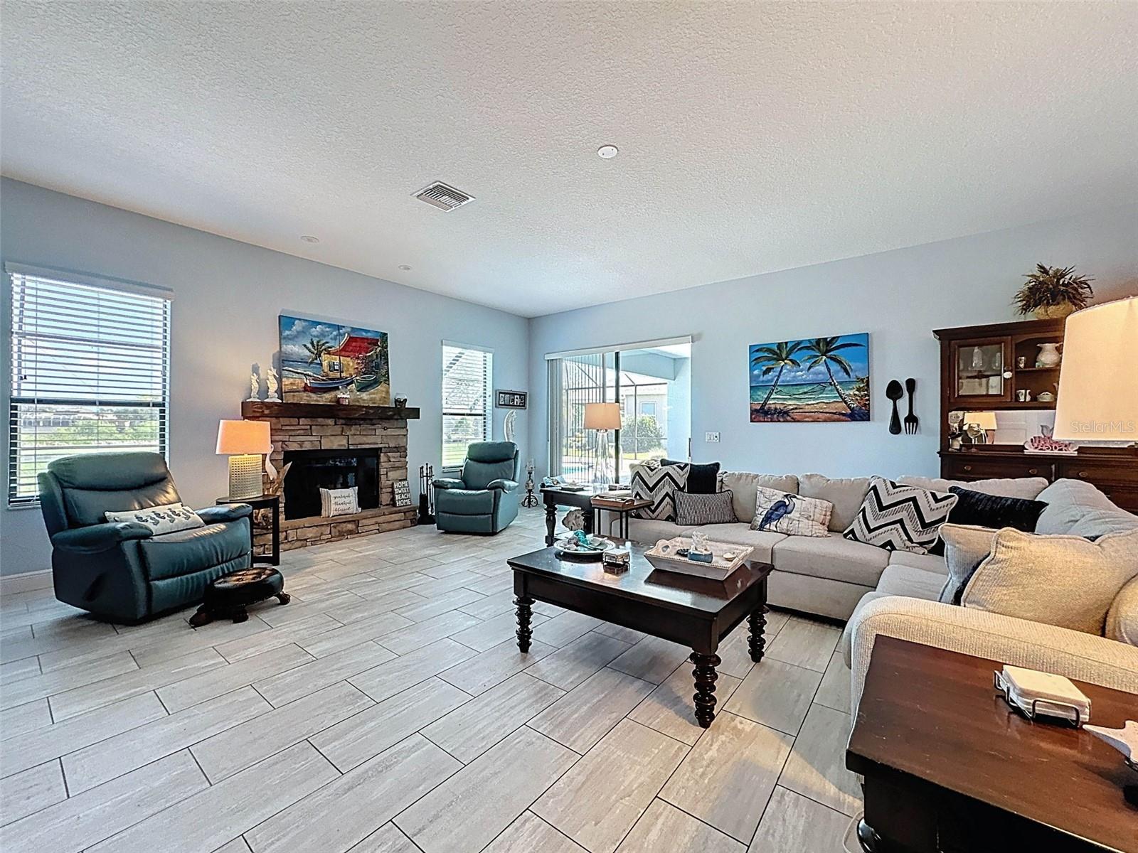 9237 PALM BEACH DR, WEEKI WACHEE, FL, 34613