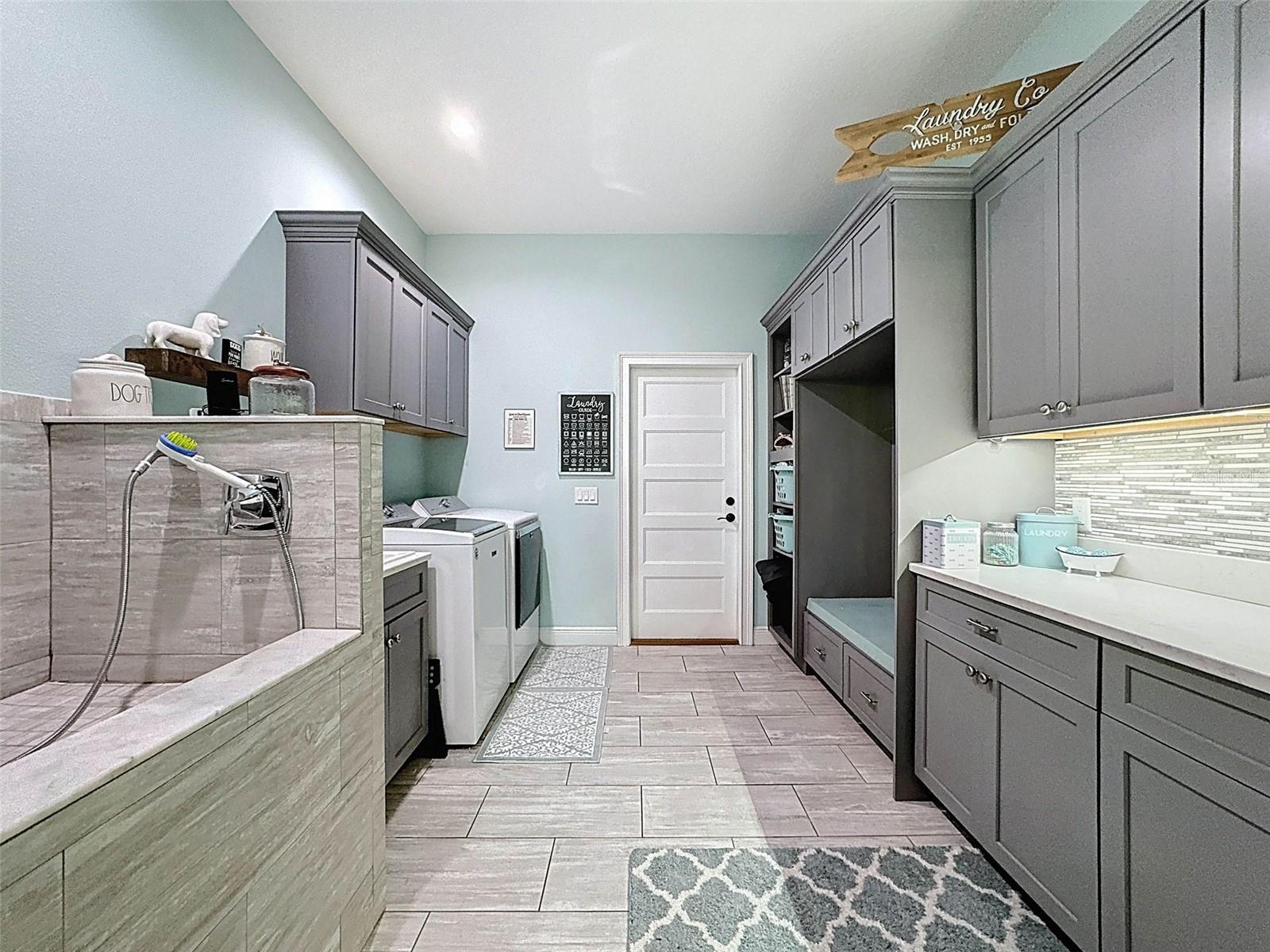 9237 PALM BEACH DR, WEEKI WACHEE, FL, 34613