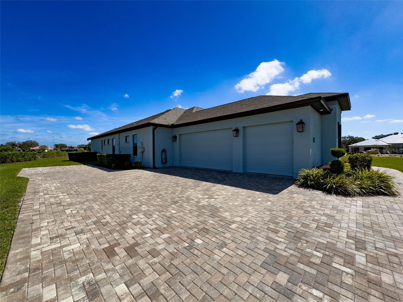 9237 PALM BEACH DR, WEEKI WACHEE, FL, 34613