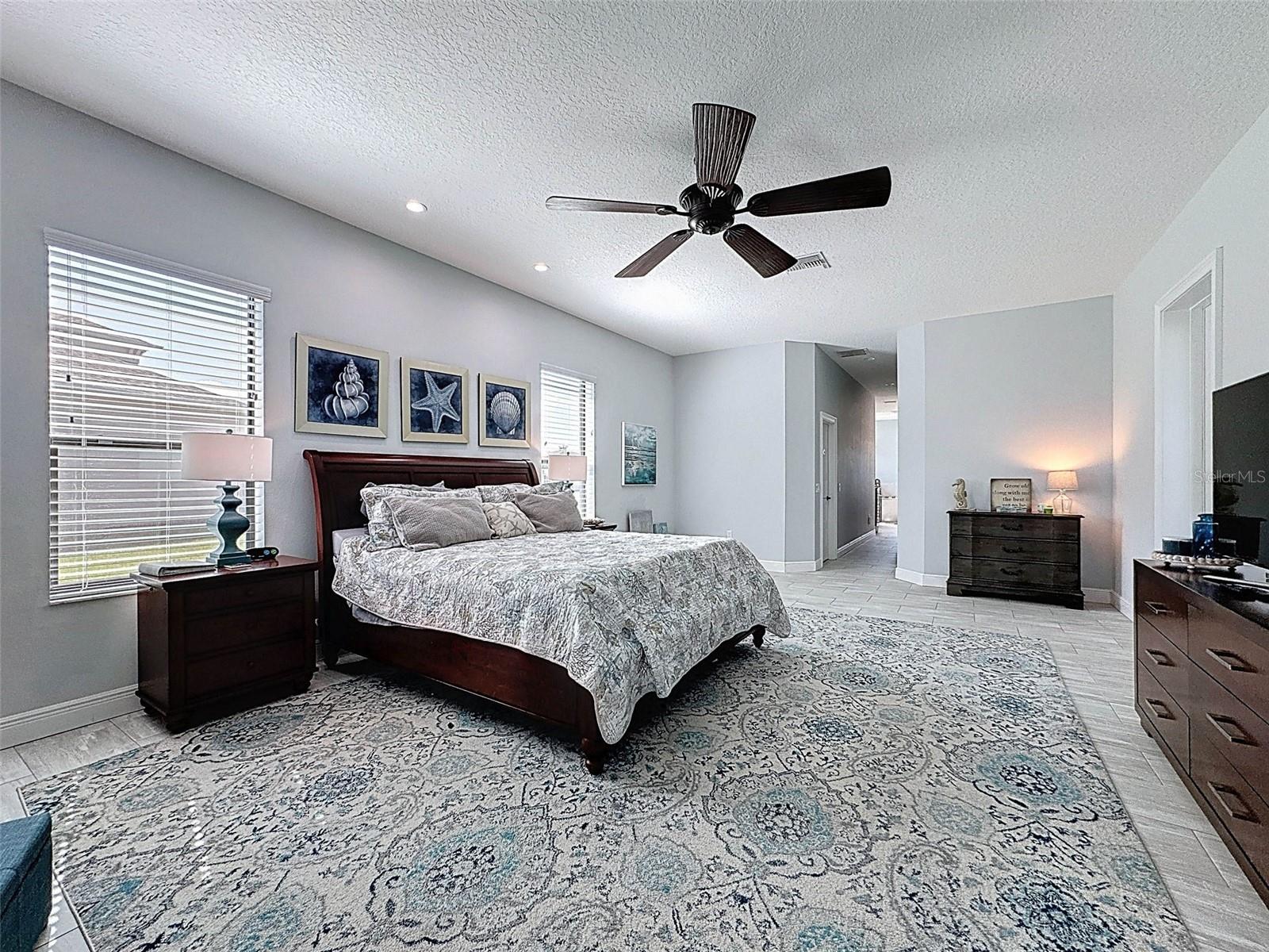 9237 PALM BEACH DR, WEEKI WACHEE, FL, 34613