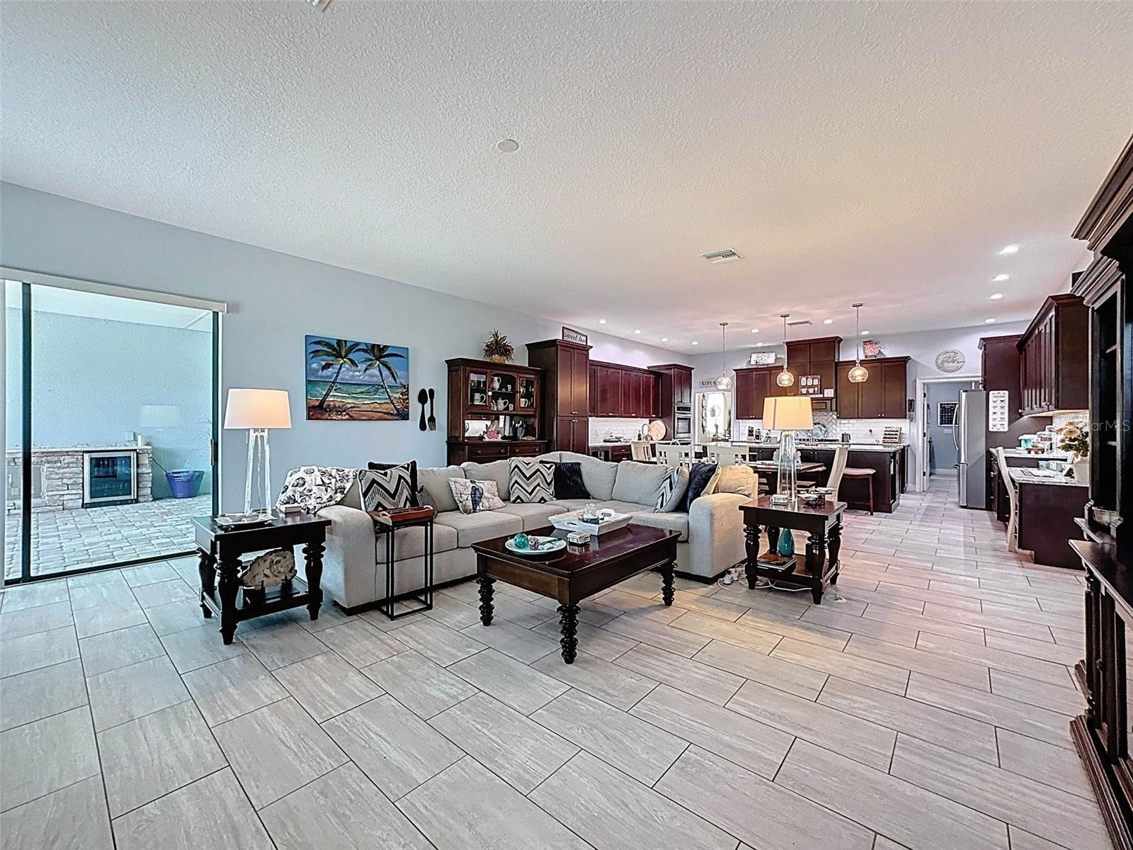 9237 PALM BEACH DR, WEEKI WACHEE, FL, 34613