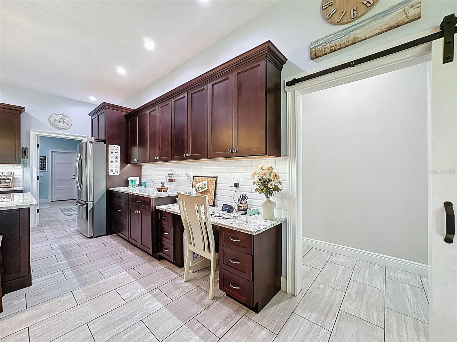 9237 PALM BEACH DR, WEEKI WACHEE, FL, 34613