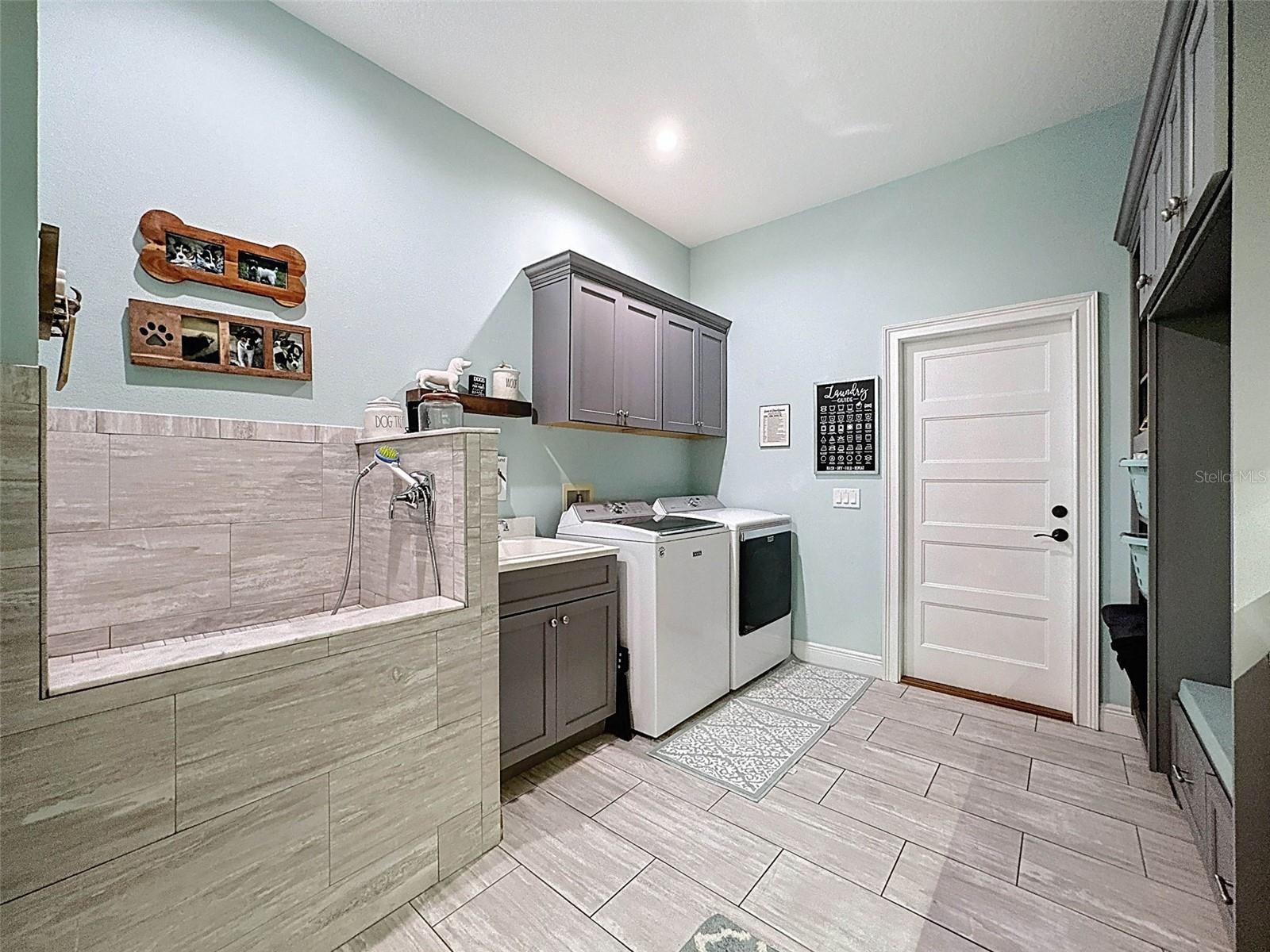 9237 PALM BEACH DR, WEEKI WACHEE, FL, 34613