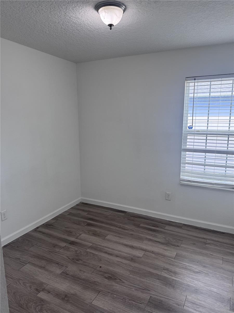 250 W ELLA J GILMORE ST, APOPKA, FL, 32703