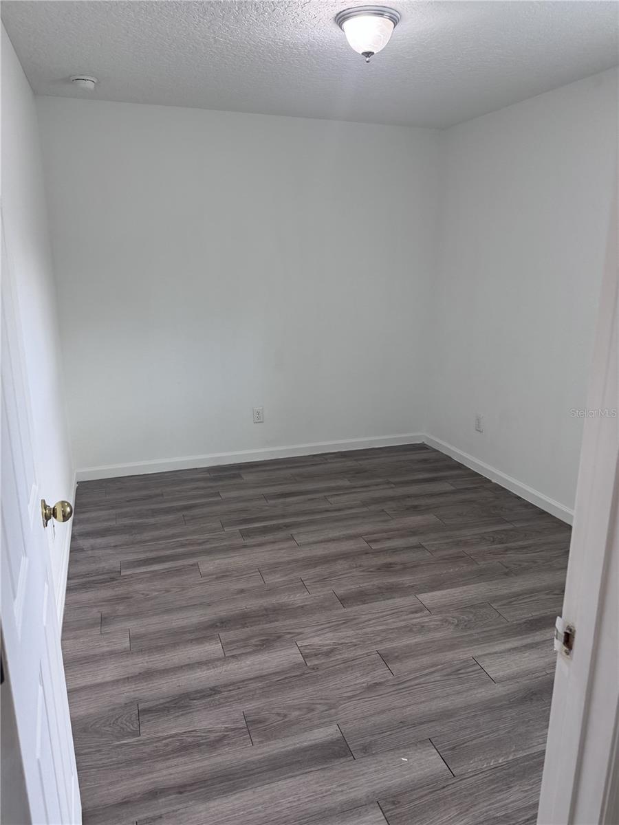250 W ELLA J GILMORE ST, APOPKA, FL, 32703