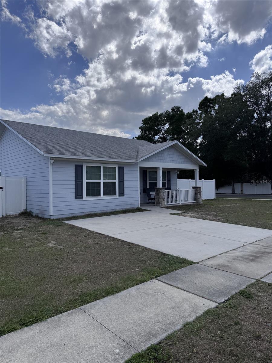 250 W ELLA J GILMORE ST, APOPKA, FL, 32703