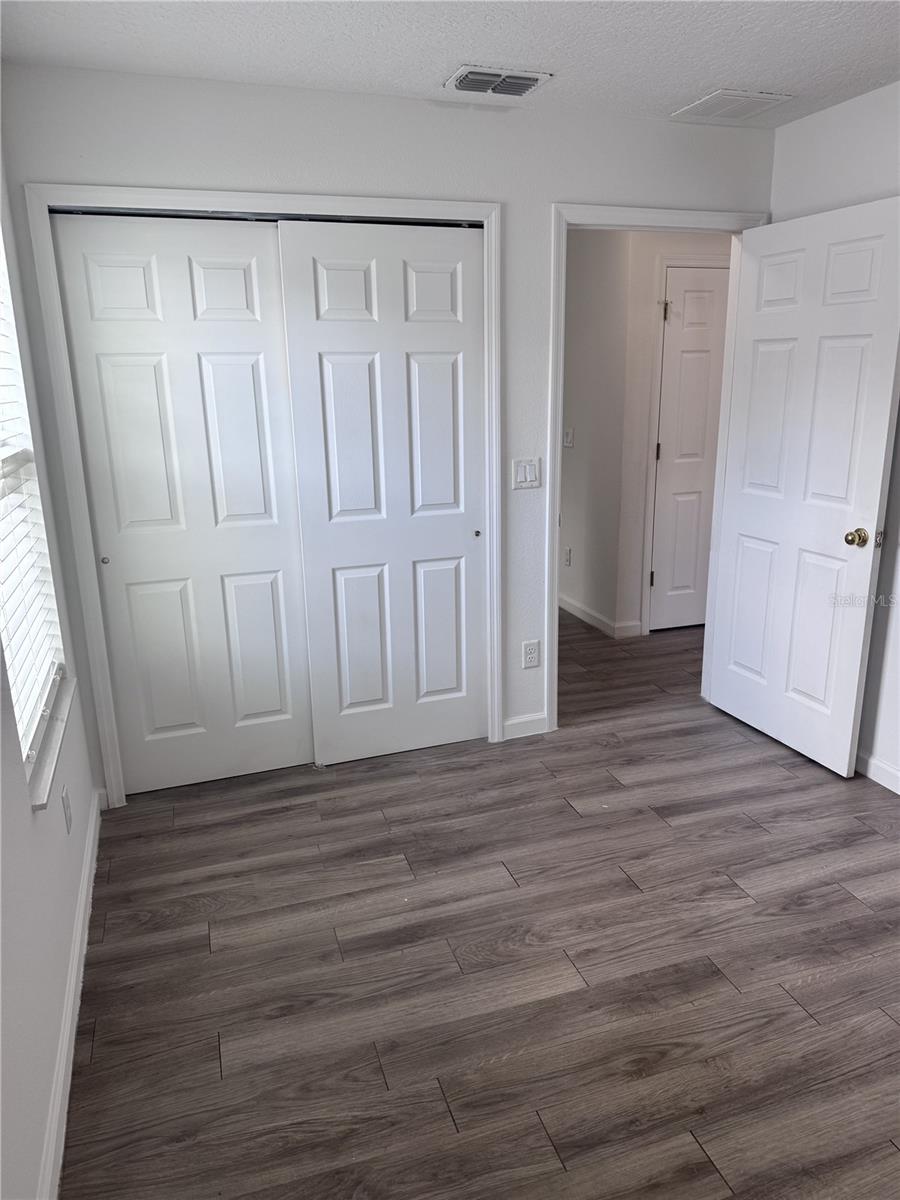 250 W ELLA J GILMORE ST, APOPKA, FL, 32703
