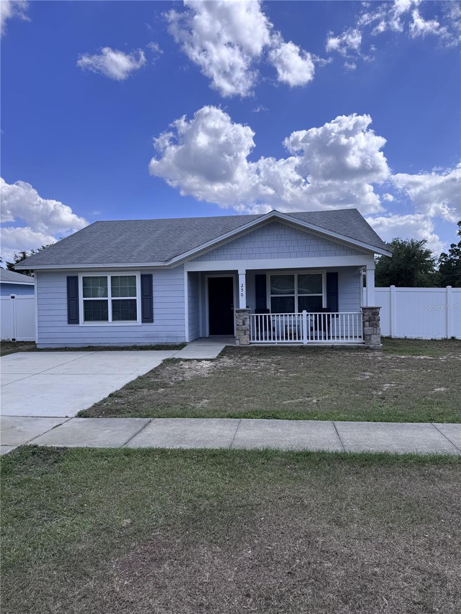 250 W ELLA J GILMORE ST, APOPKA, FL, 32703