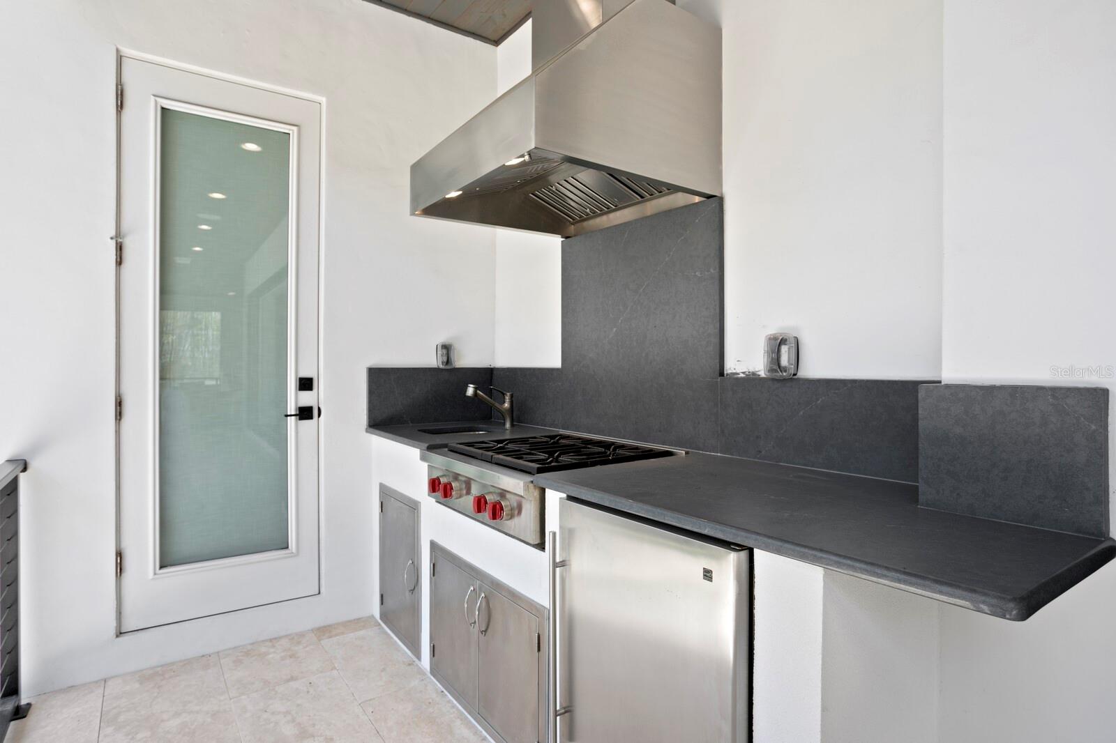 TB8371151 Property Photo