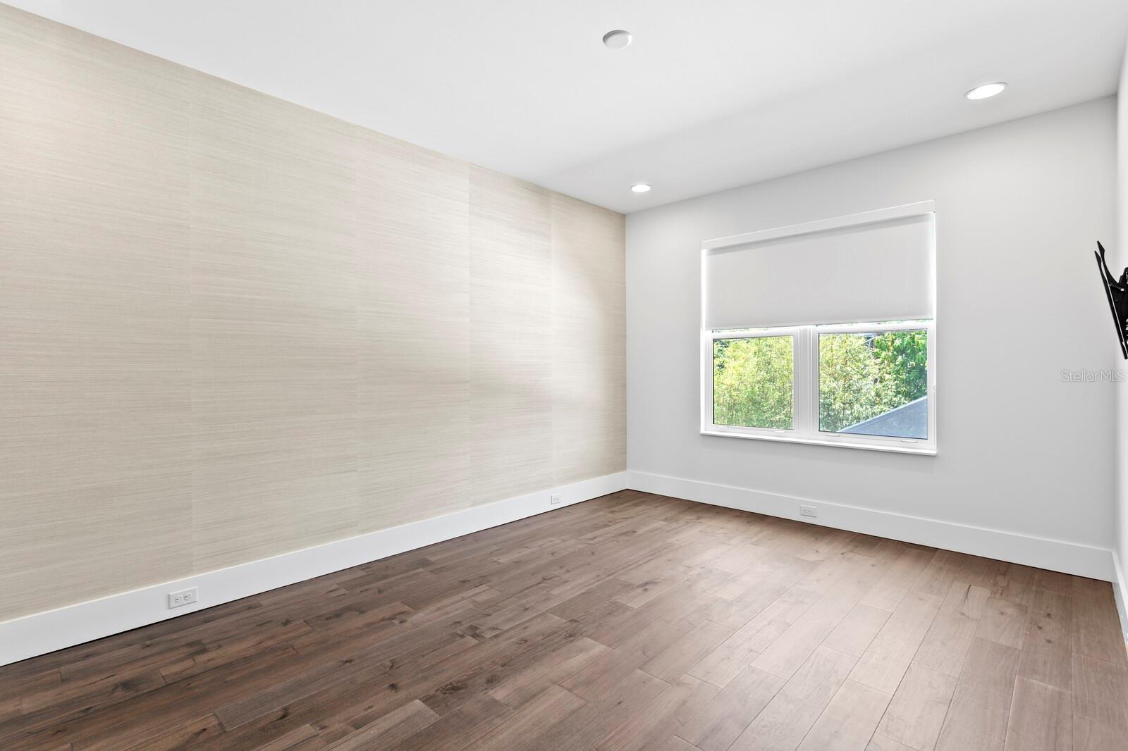 TB8371151 Property Photo