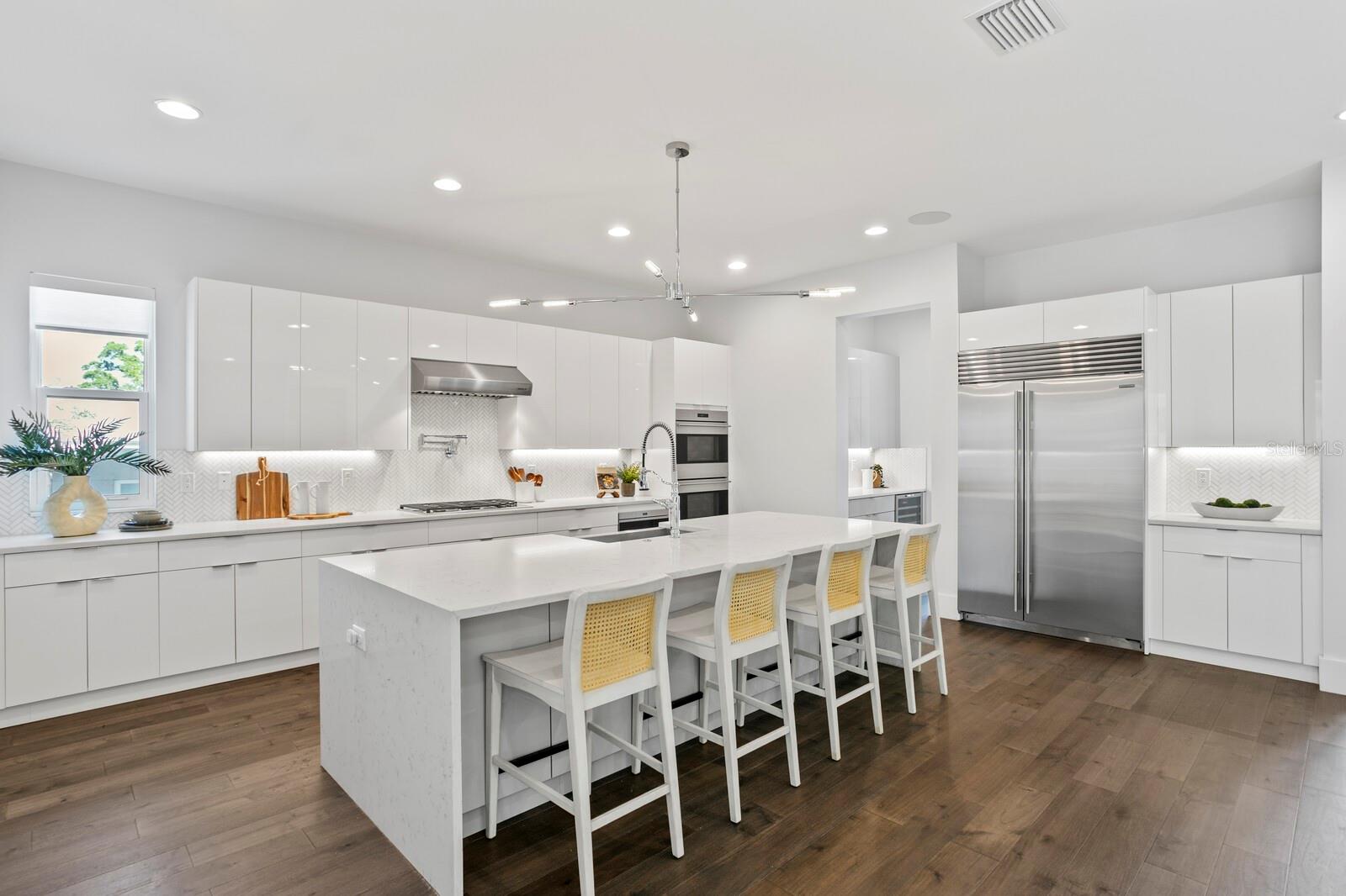 TB8371151 Property Photo