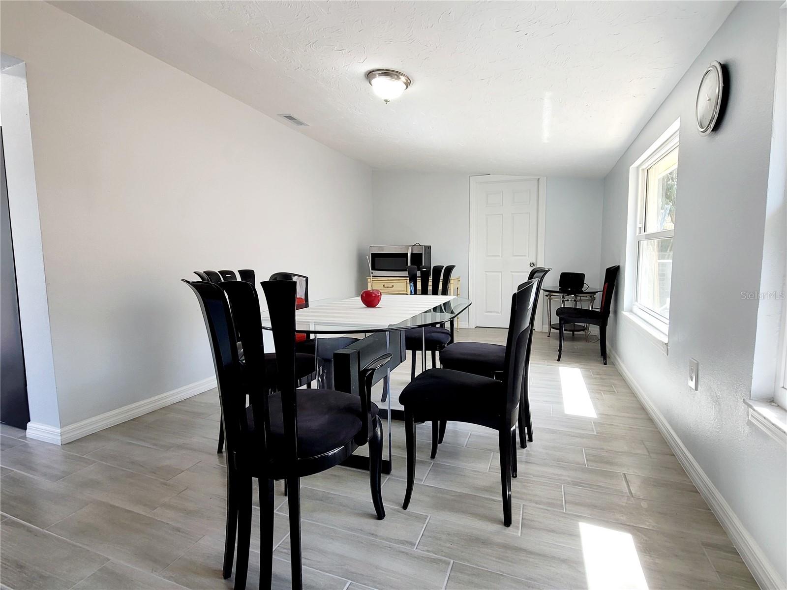 2035 VINSON AVE, SARASOTA, FL, 34232