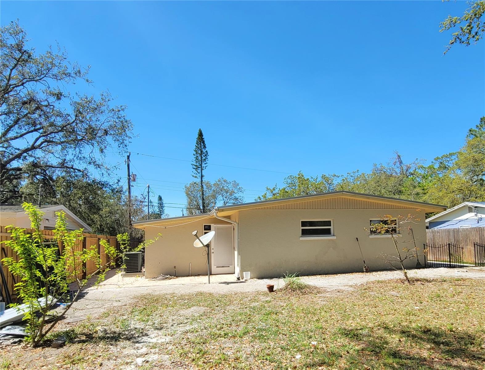 2035 VINSON AVE, SARASOTA, FL, 34232