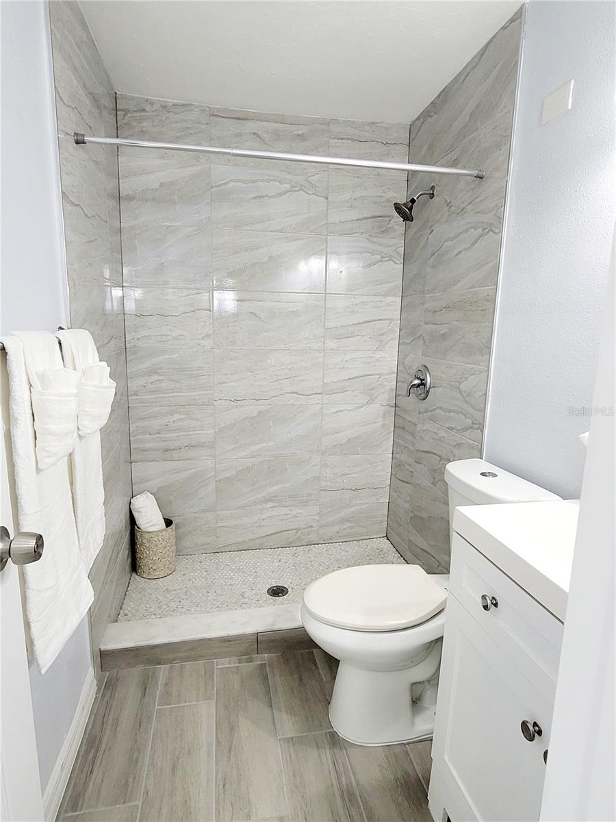 2035 VINSON AVE, SARASOTA, FL, 34232