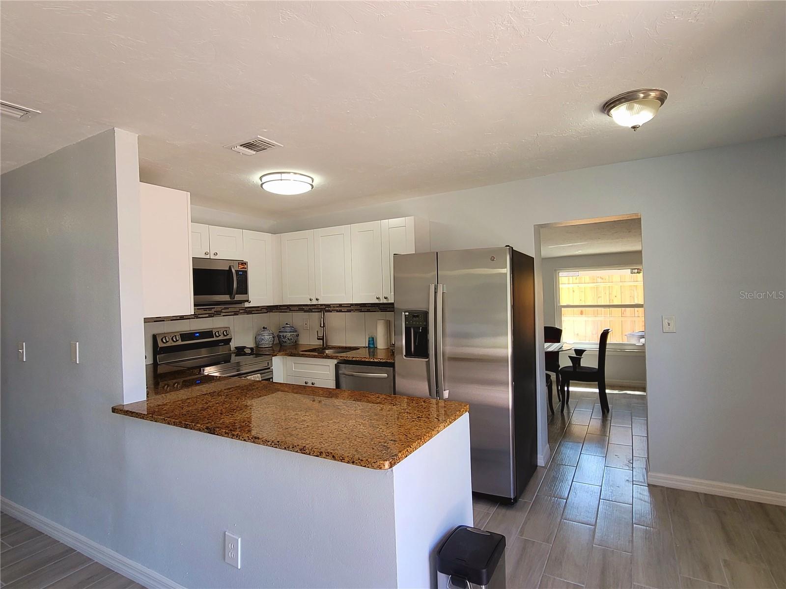2035 VINSON AVE, SARASOTA, FL, 34232