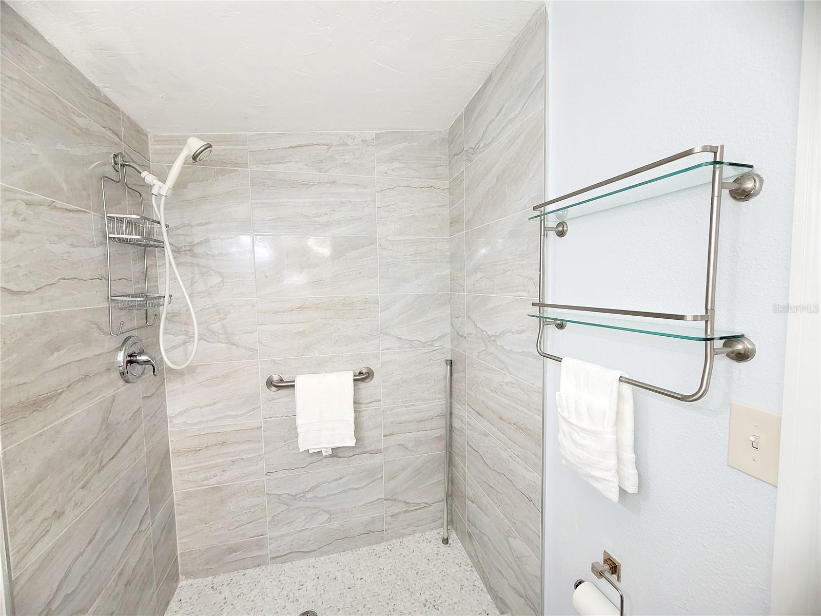 2035 VINSON AVE, SARASOTA, FL, 34232