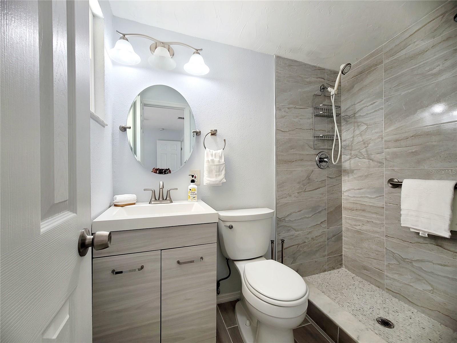 2035 VINSON AVE, SARASOTA, FL, 34232