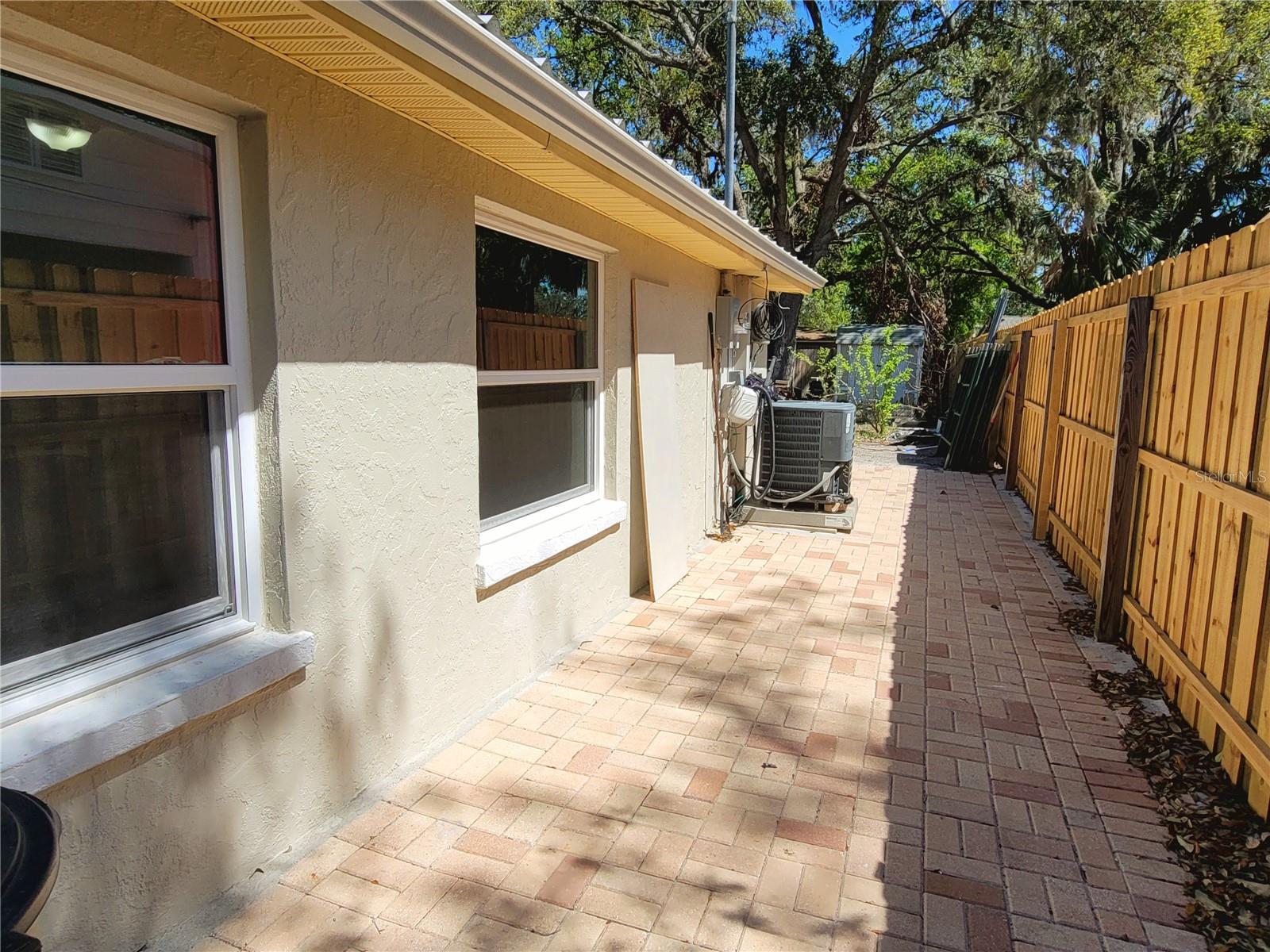 2035 VINSON AVE, SARASOTA, FL, 34232