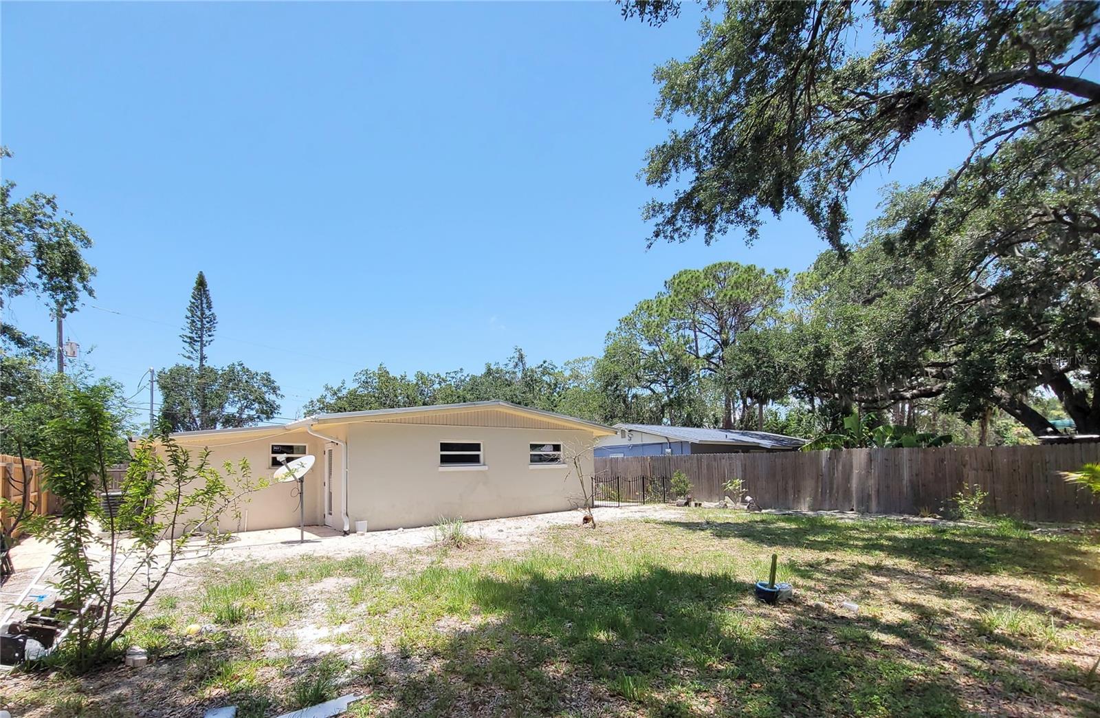 2035 VINSON AVE, SARASOTA, FL, 34232