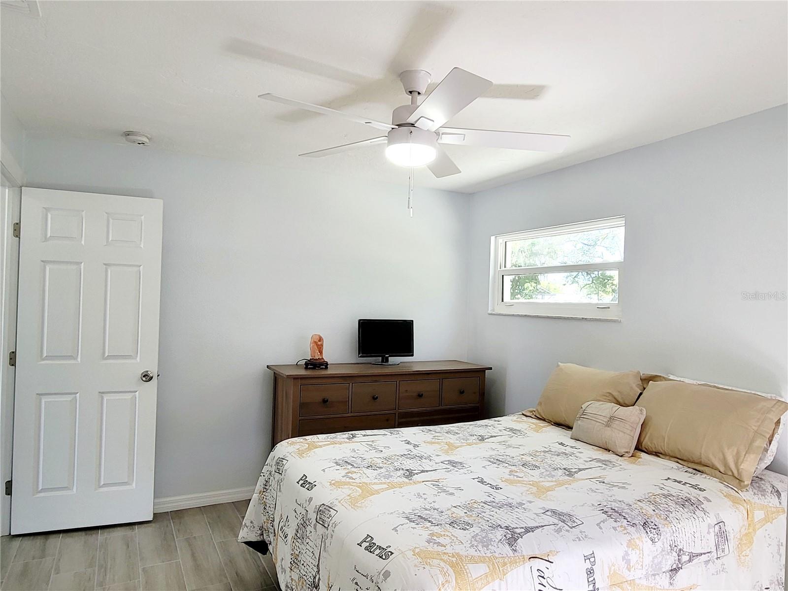 2035 VINSON AVE, SARASOTA, FL, 34232