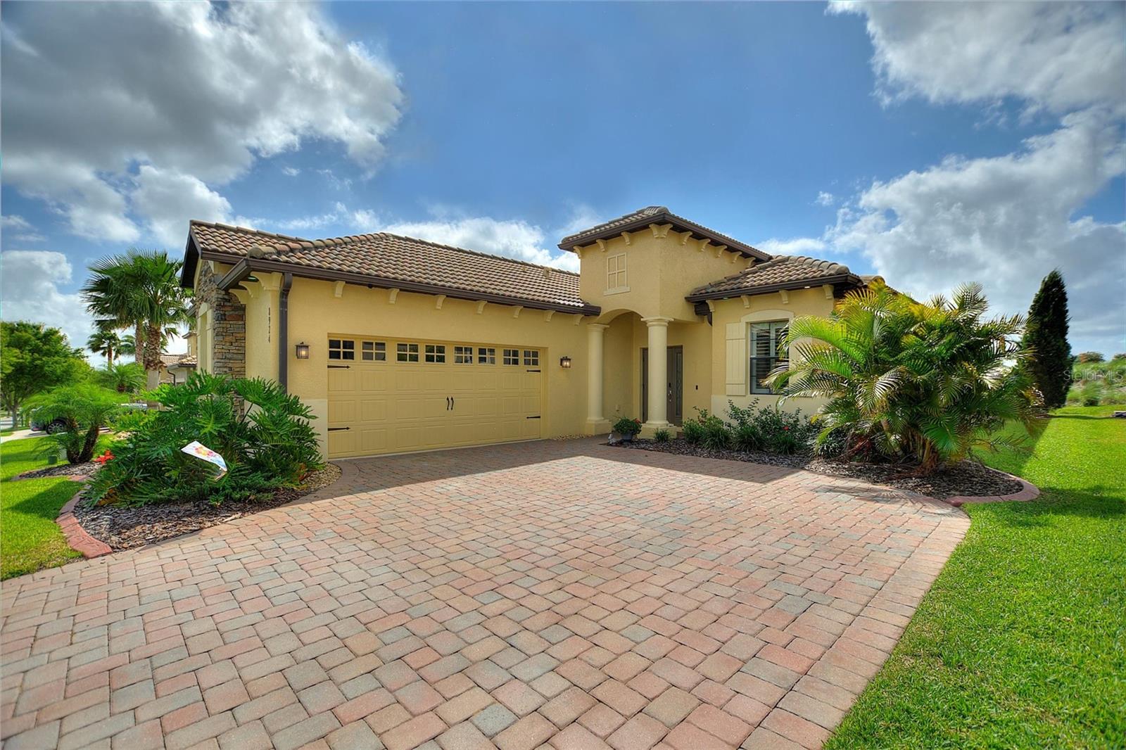 8924 DOVE VALLEY WAY, DAVENPORT, FL, 33896