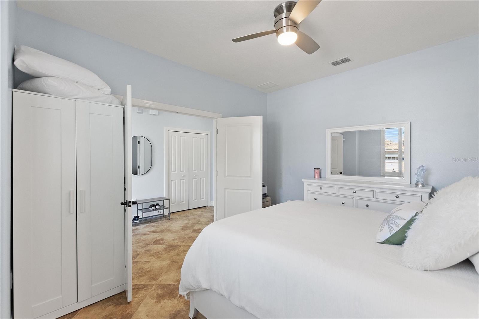 8924 DOVE VALLEY WAY, DAVENPORT, FL, 33896