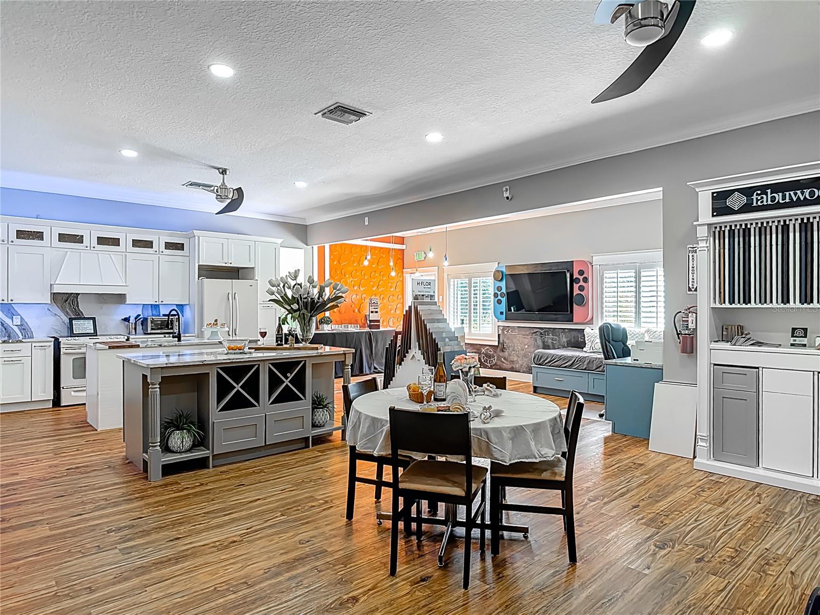 1342 HOWLAND BLVD, DELTONA, FL, 32738
