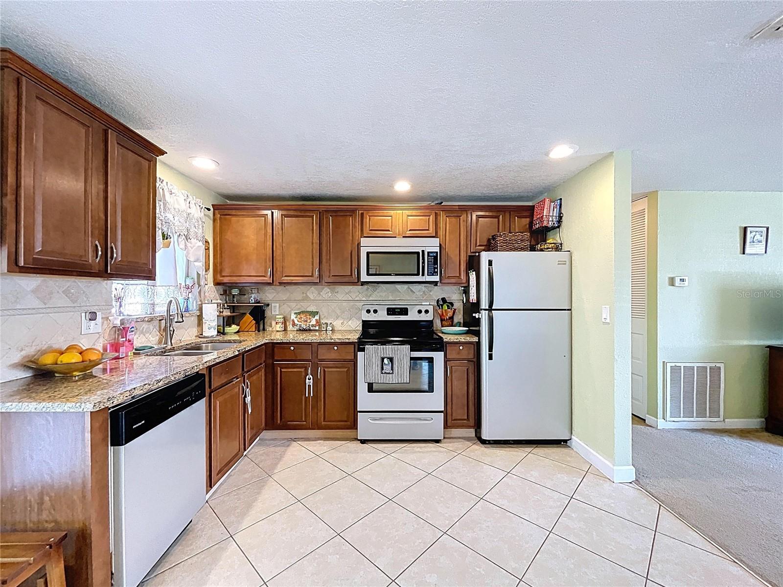 636 TIMBER BAY CIR E, OLDSMAR, FL, 34677