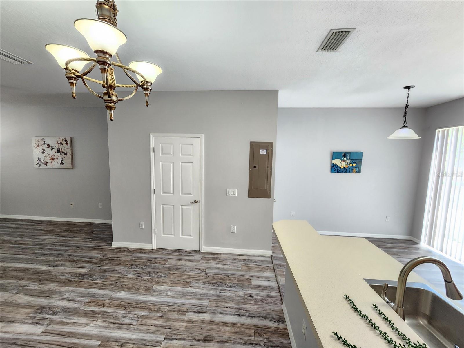 8796 CHRISTIE DR, LARGO, FL, 33771