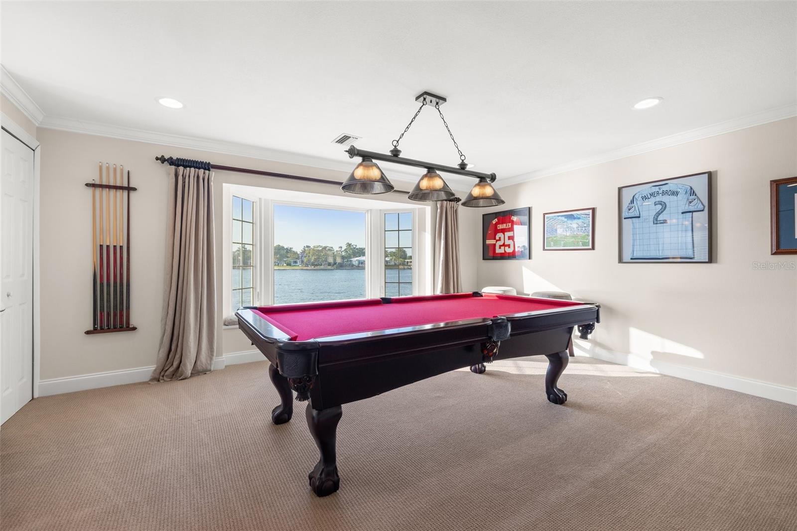 935 EDEN ISLE DR NE, ST PETERSBURG, FL, 33704