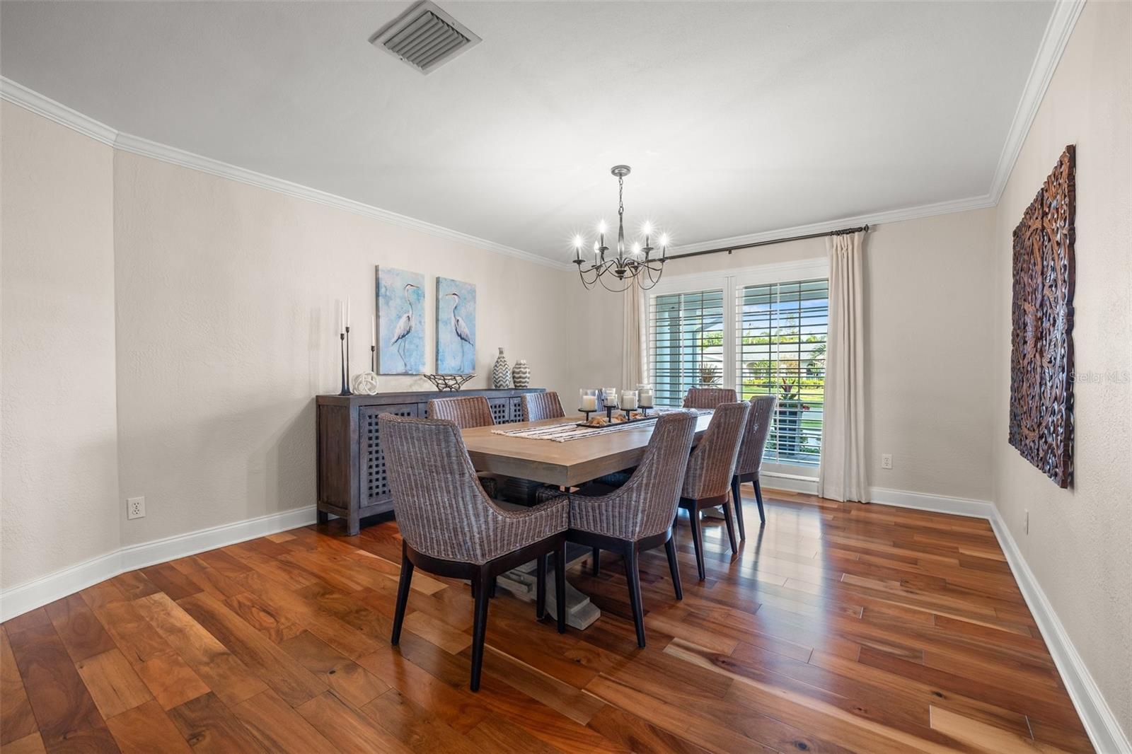 935 EDEN ISLE DR NE, ST PETERSBURG, FL, 33704