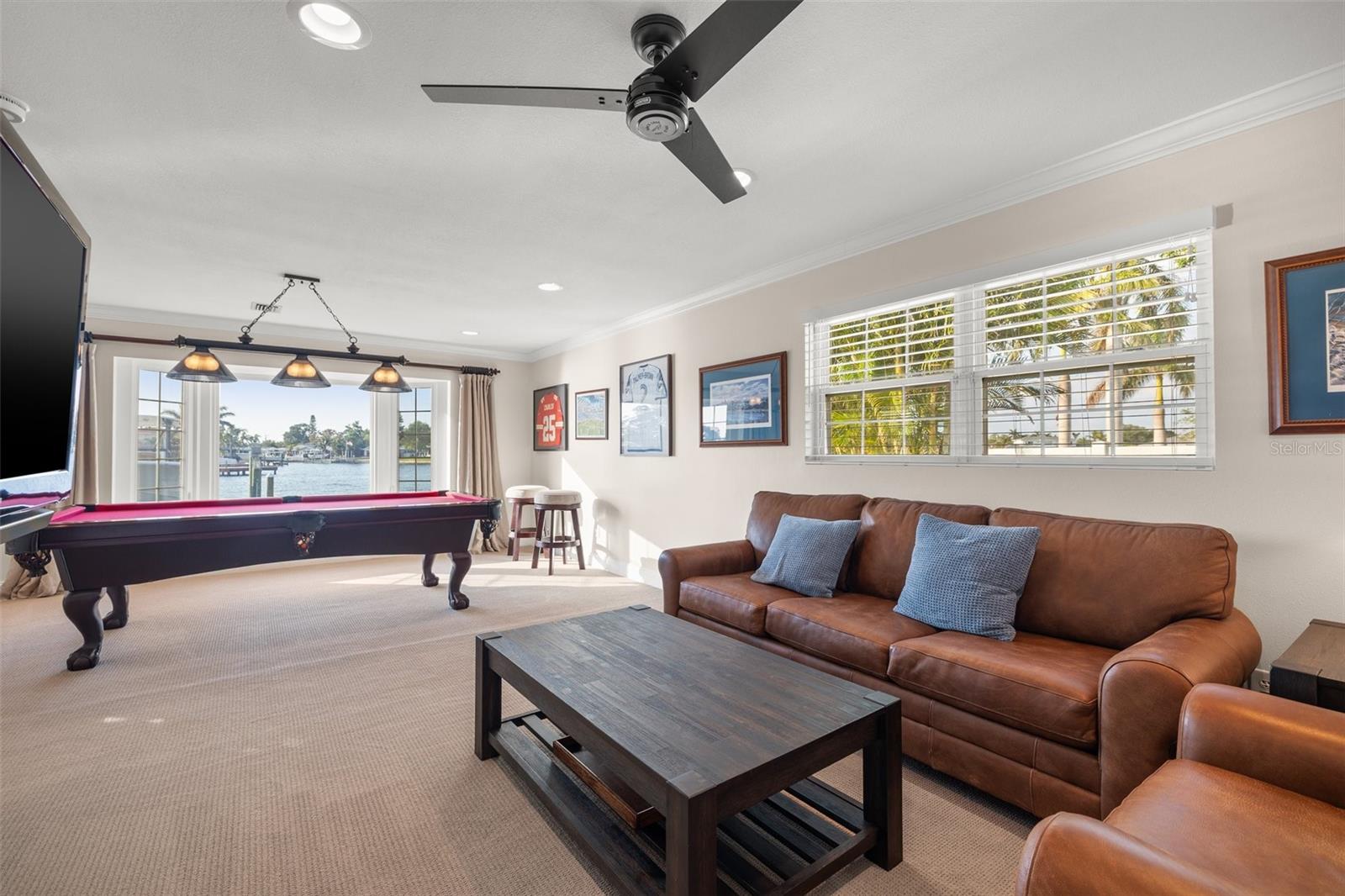 935 EDEN ISLE DR NE, ST PETERSBURG, FL, 33704