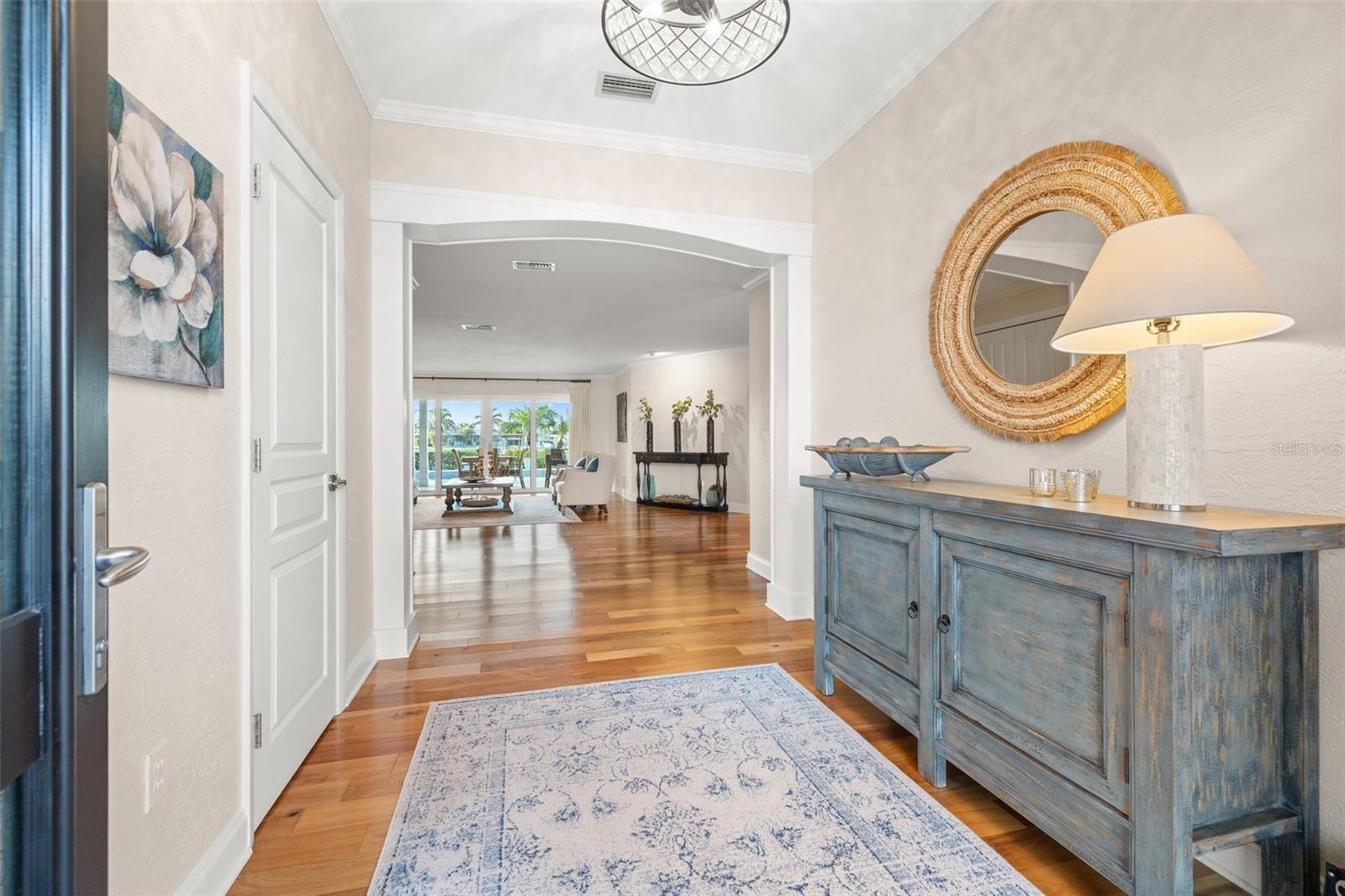 935 EDEN ISLE DR NE, ST PETERSBURG, FL, 33704