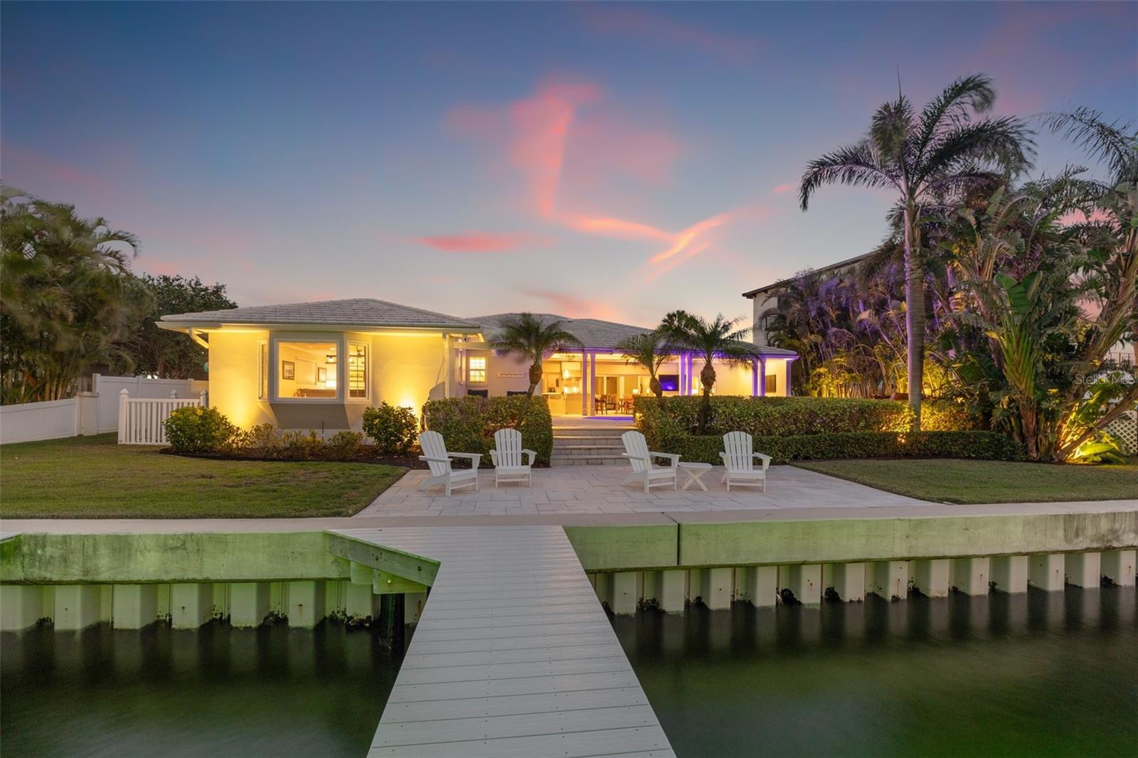 935 EDEN ISLE DR NE, ST PETERSBURG, FL, 33704