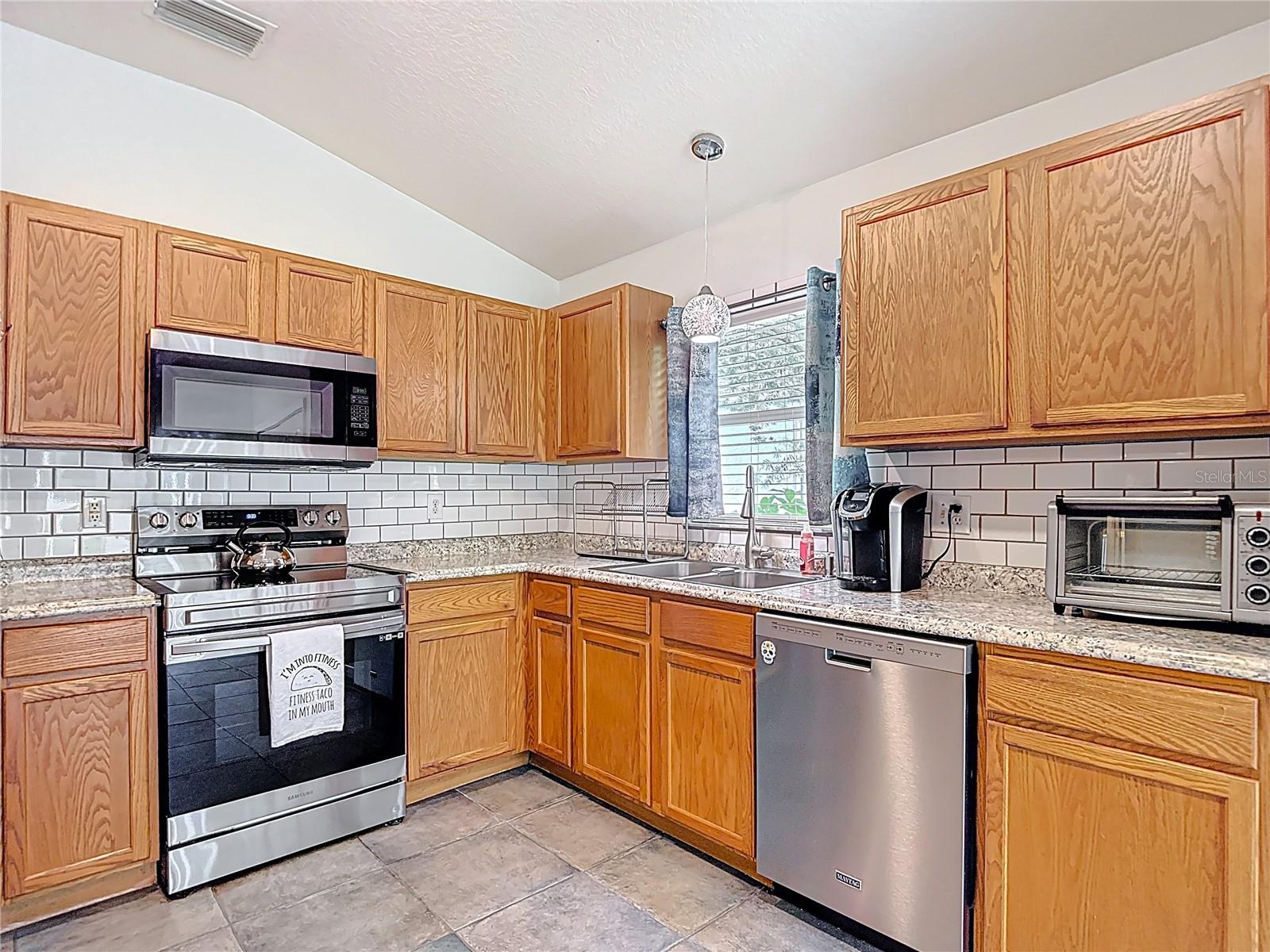 5526 BRADDOCK DR, ZEPHYRHILLS, FL, 33541