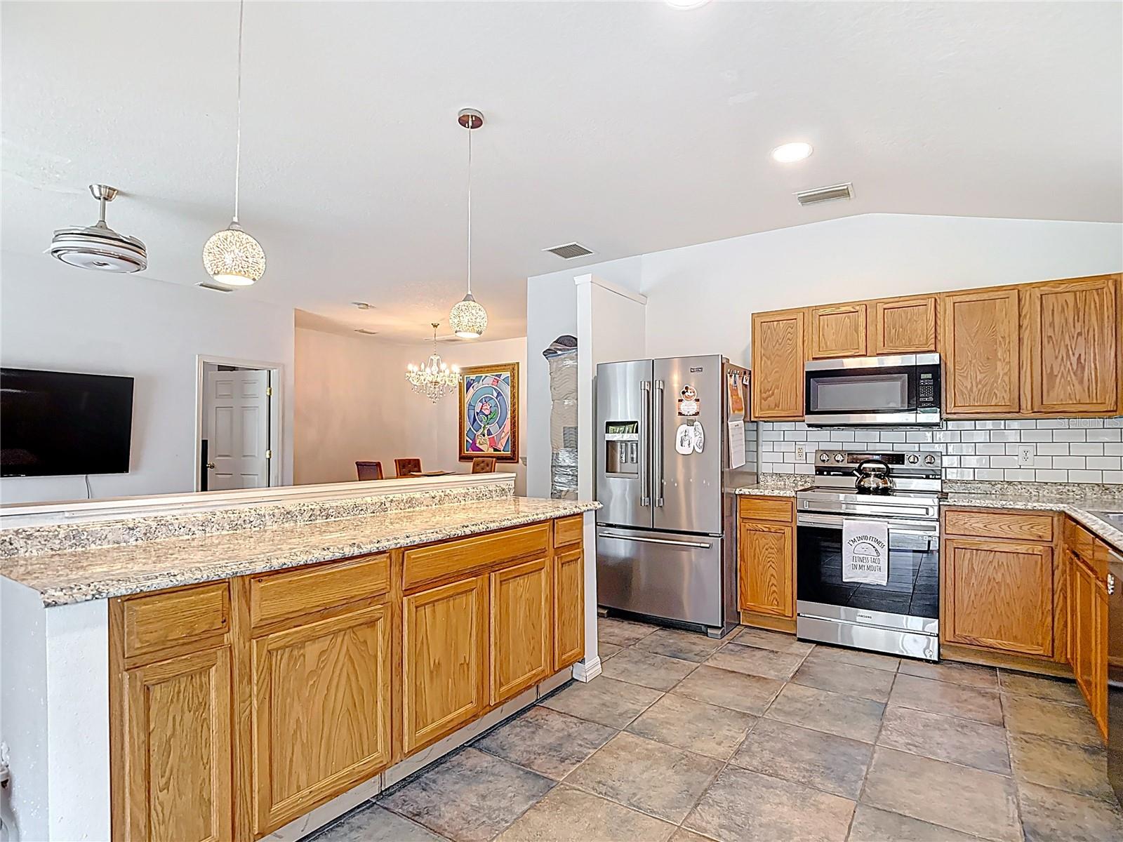 5526 BRADDOCK DR, ZEPHYRHILLS, FL, 33541