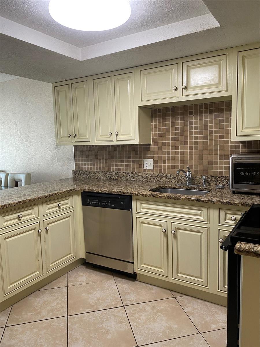 7322 STONE HAVEN CT N, PINELLAS PARK, FL, 33781
