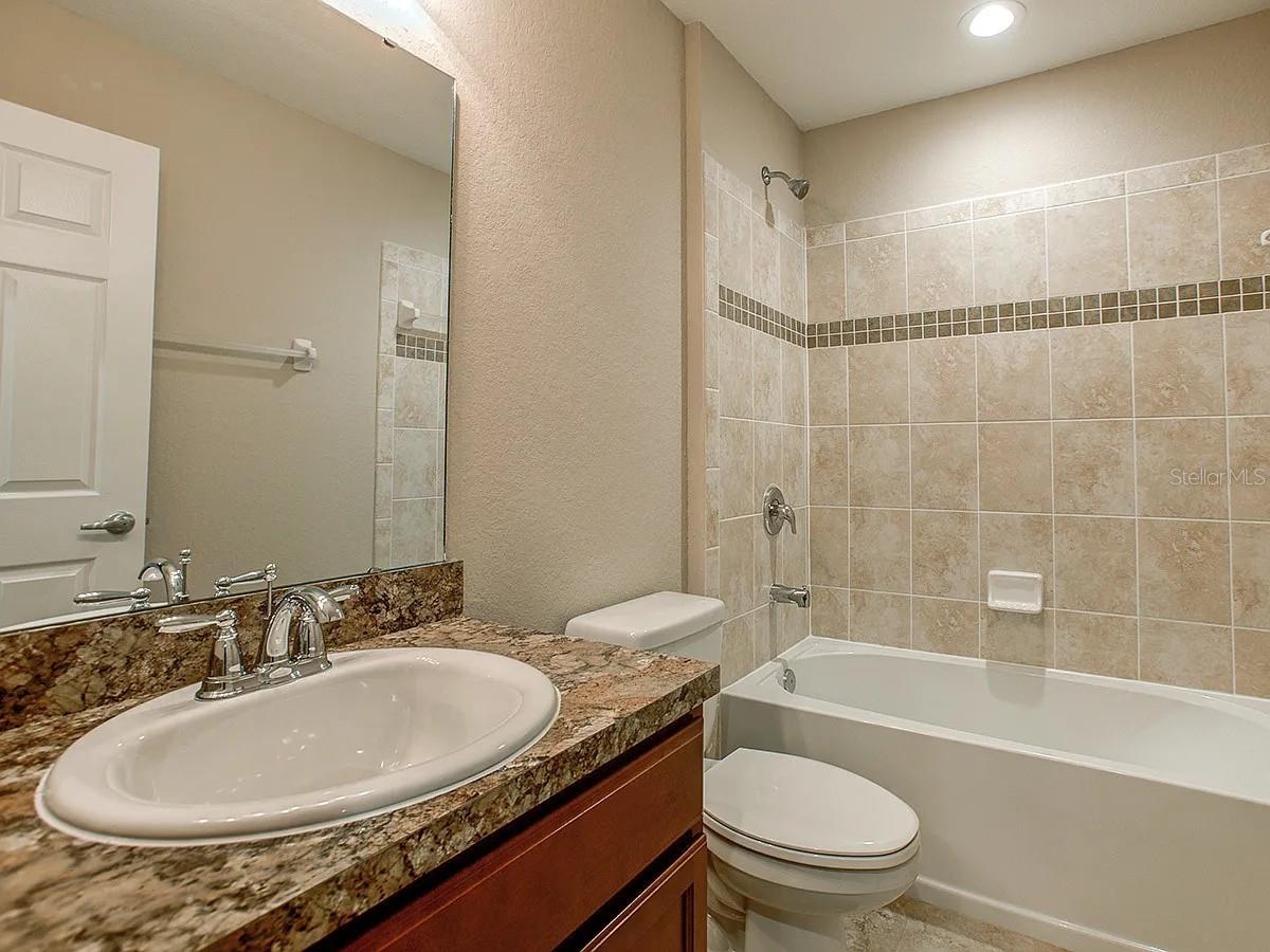 7212 MERLOT SIENNA AVE, GIBSONTON, FL, 33534