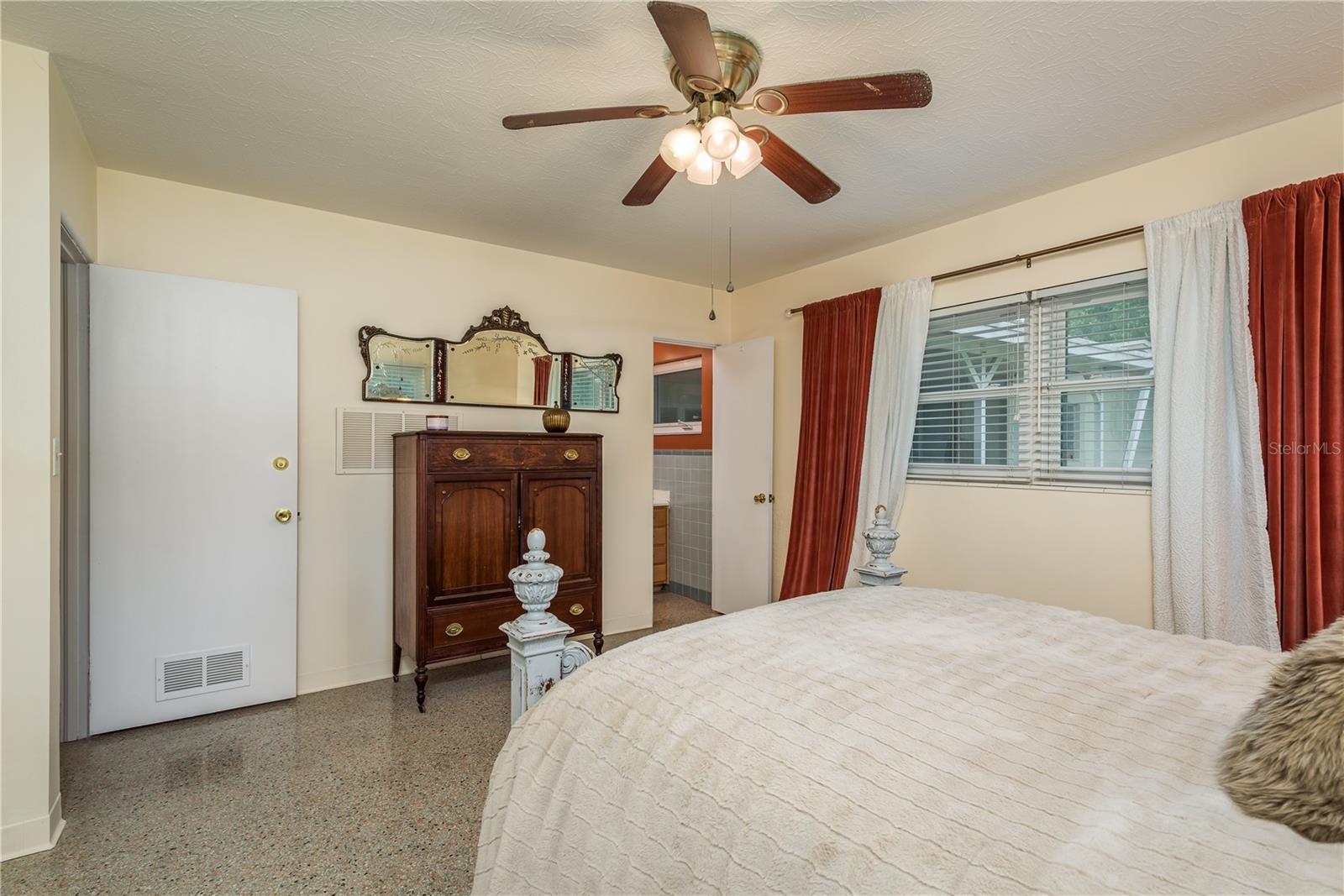 37623 FLORIDA AVE, DADE CITY, FL, 33525