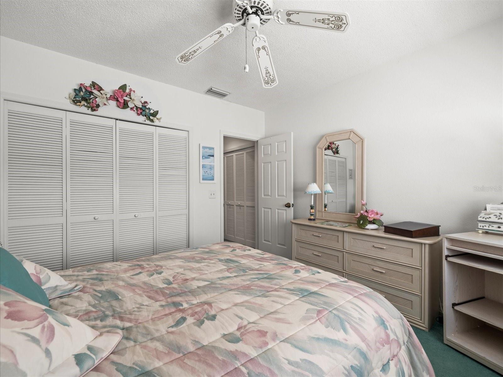 Guest/2nd Bedroom