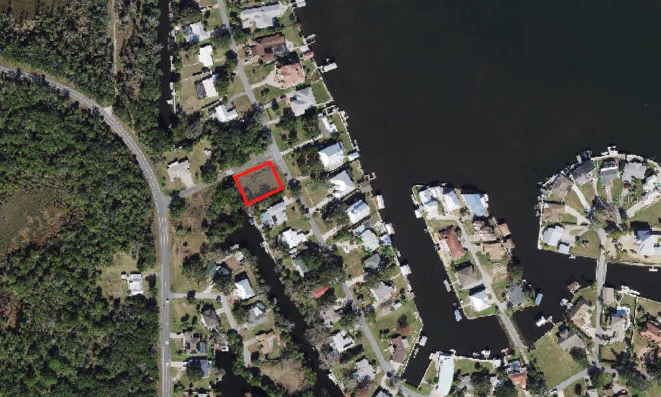 2262 N WATERSEDGE DR, CRYSTAL RIVER, FL, 34429