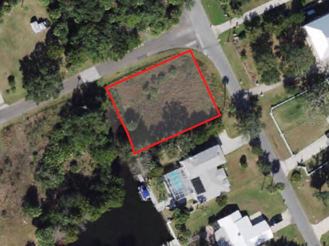 2262 N WATERSEDGE DR, CRYSTAL RIVER, FL, 34429