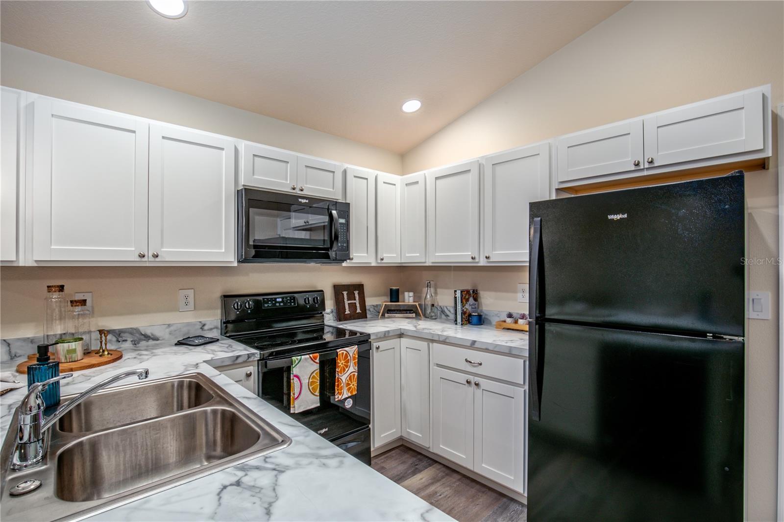 1282 COTTAGE CIR, TAVARES, FL, 32778