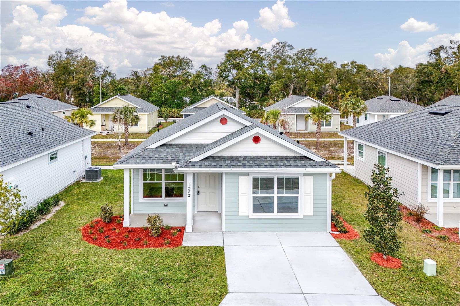 1282 COTTAGE CIR, TAVARES, FL, 32778
