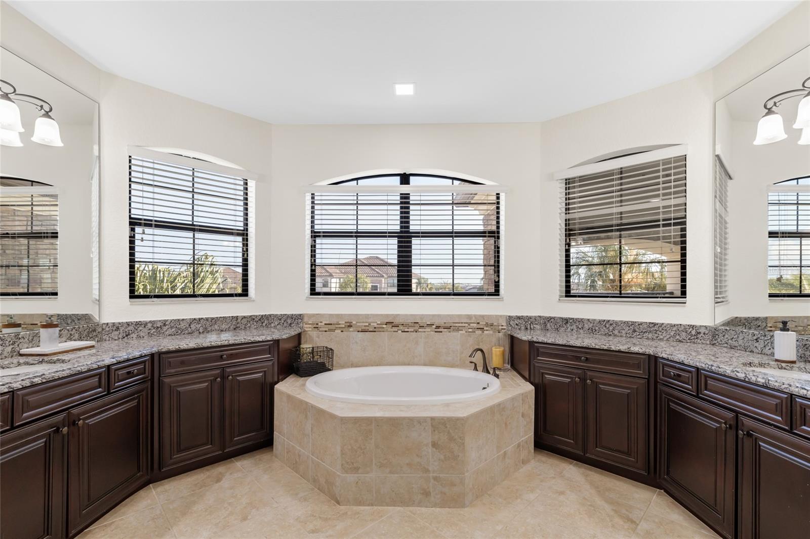 5609 ARNIE LOOP, LAKEWOOD RANCH, FL, 34211